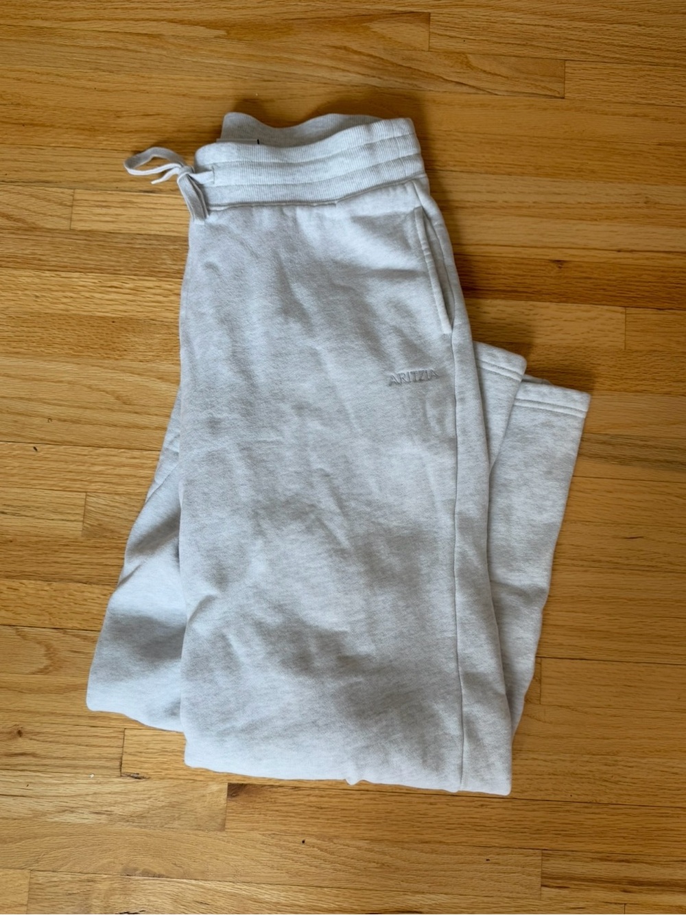 Aritzia Perfect Banded Sweatpants - size xs - heather cloud white good condition